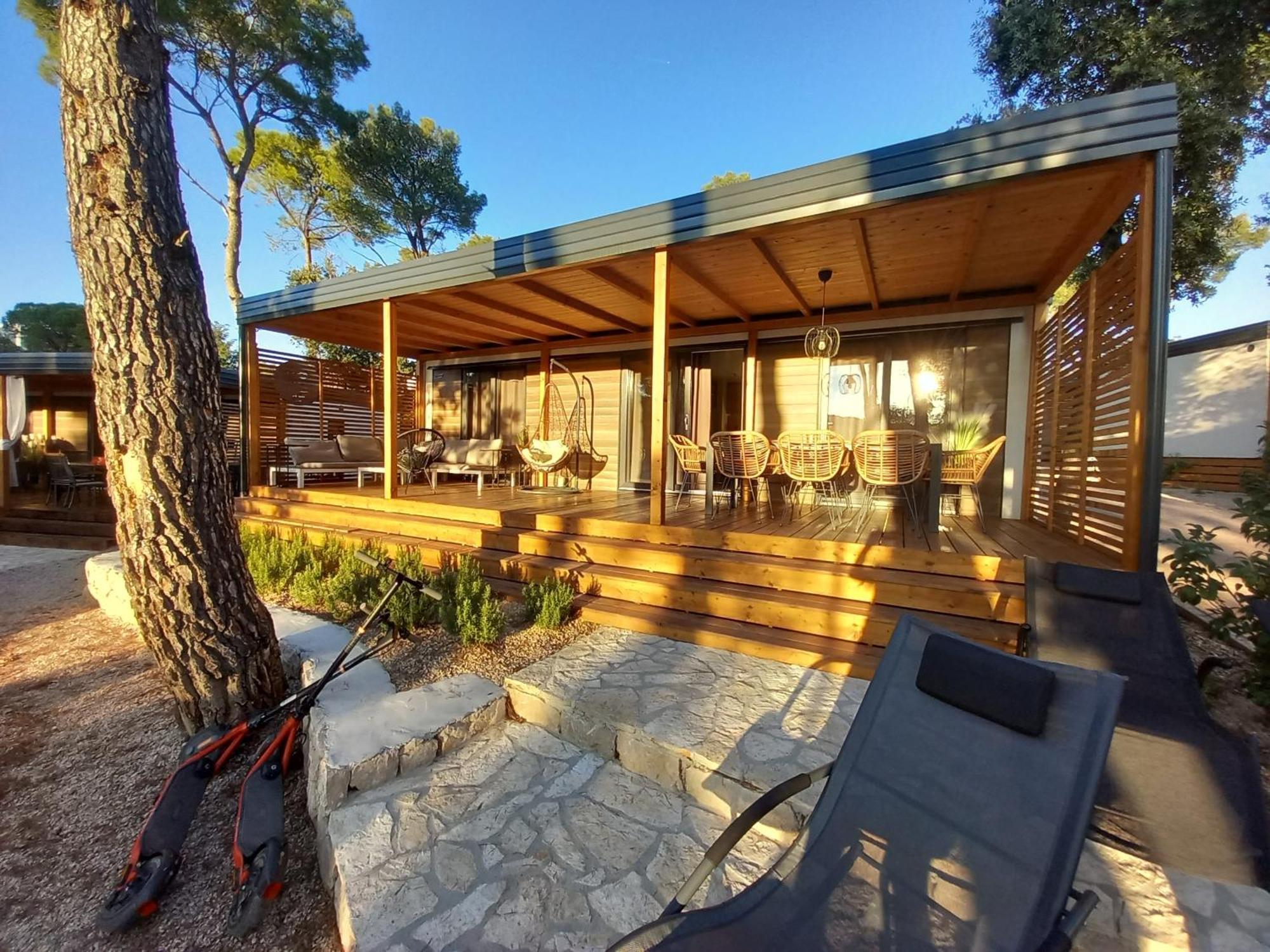 Mobile Home Anamari Biograd Na Moru Bilik gambar